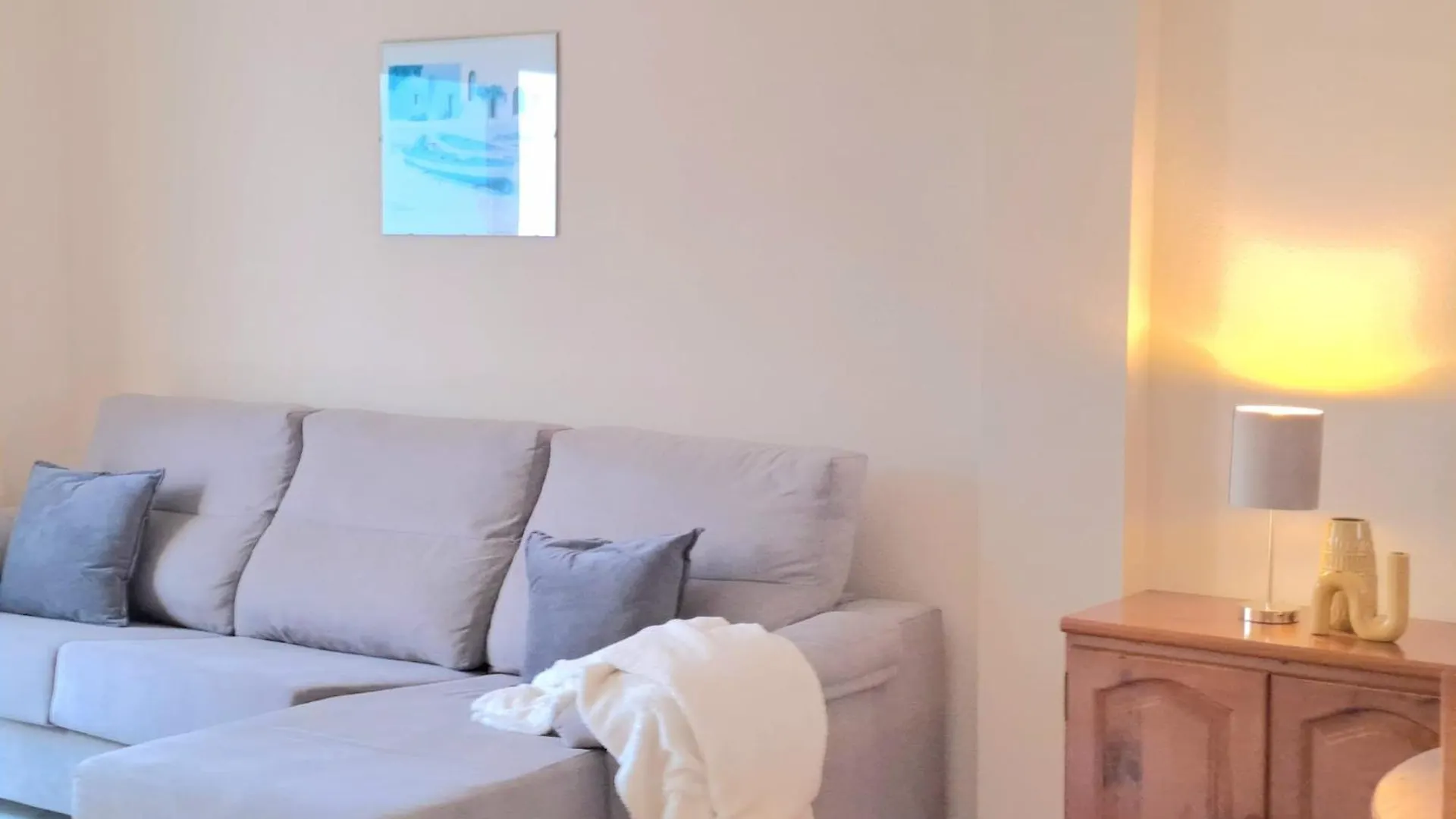 Noctua Estepona Benavista 026 Ισπανία